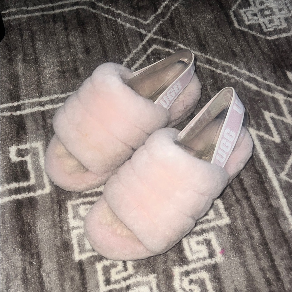 UGG Women's Soft Pink Fluffy Slippers